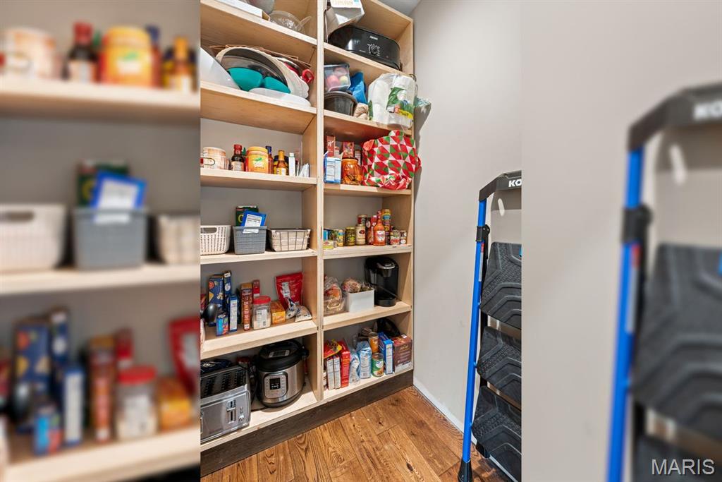 Washington, Missouri, 63090, United States, 5 Bedrooms Bedrooms, ,4 BathroomsBathrooms,Residential,Pending,2003552