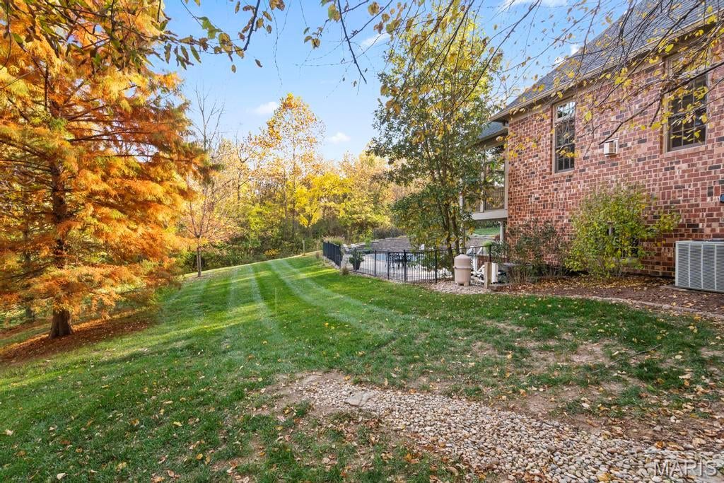 Edwardsville, Illinois, 62025, United States, 4 Bedrooms Bedrooms, ,6 BathroomsBathrooms,Residential,Active,1927653