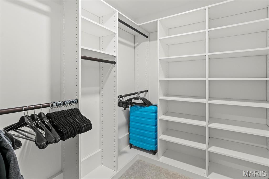 Edwardsville, Illinois, 62025, United States, 4 Bedrooms Bedrooms, ,4 BathroomsBathrooms,Residential,Active,1985874