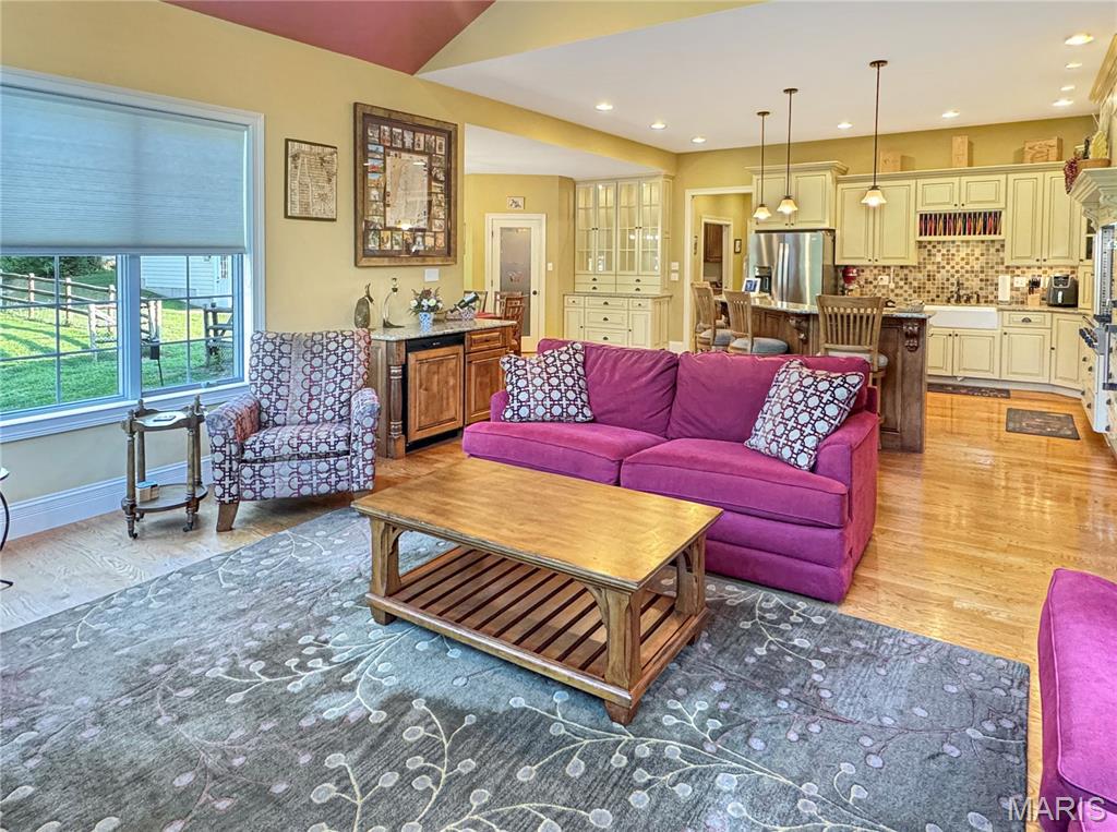 Washington, Missouri, 63090, United States, 4 Bedrooms Bedrooms, ,5 BathroomsBathrooms,Residential,Active,1922278