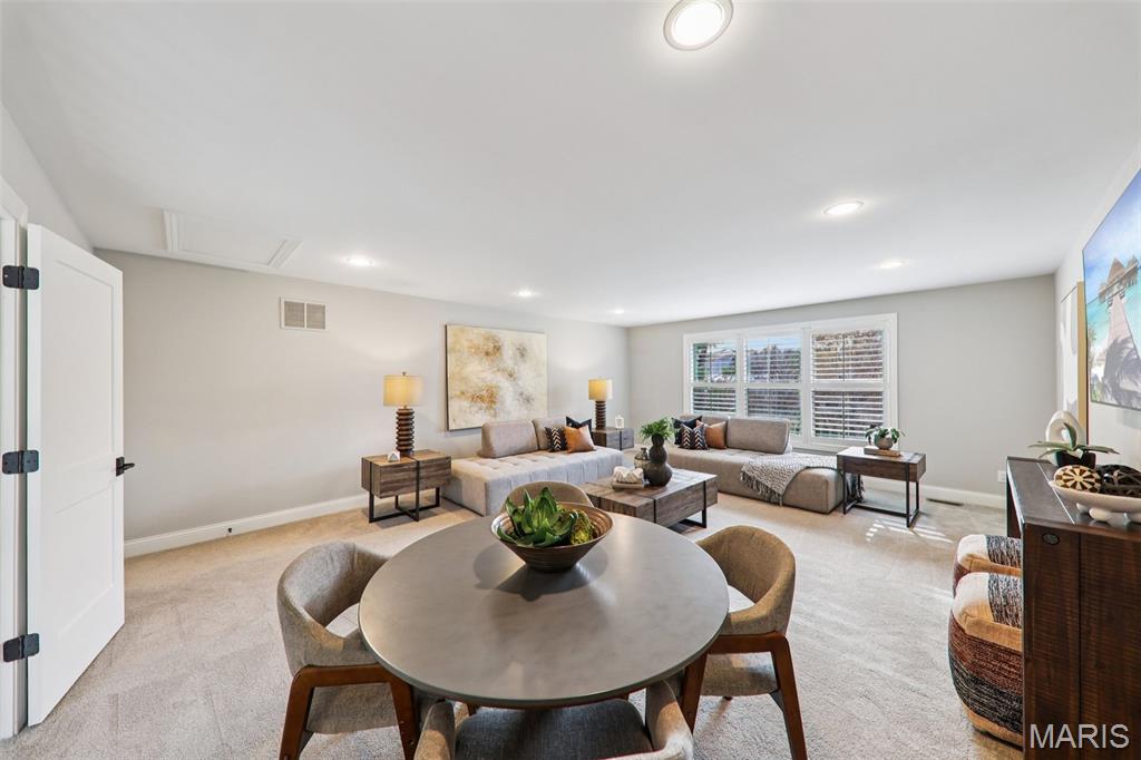 St Louis, Missouri, 63141, United States, 5 Bedrooms Bedrooms, ,5 BathroomsBathrooms,Residential,Active,1995294