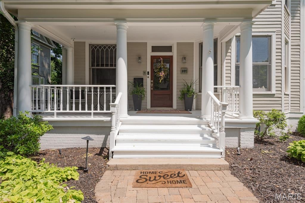 Edwardsville, Illinois, 62025, United States, 6 Bedrooms Bedrooms, ,5 BathroomsBathrooms,Residential,Active,1824912