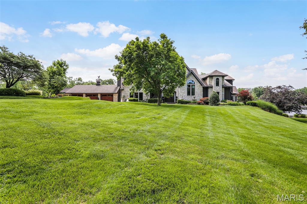 Glen Carbon, Illinois, 62034, United States, 3 Bedrooms Bedrooms, ,4 BathroomsBathrooms,Residential,Active,1960151