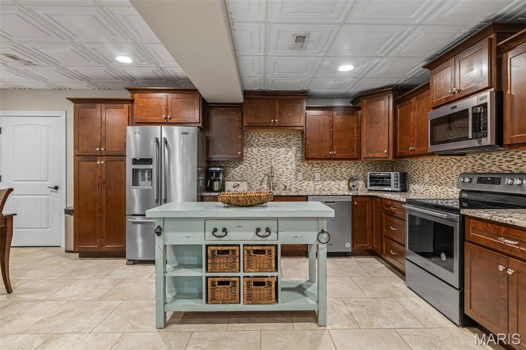 Festus, Missouri, 63028, United States, 4 Bedrooms Bedrooms, ,5 BathroomsBathrooms,Residential,Active,1914607