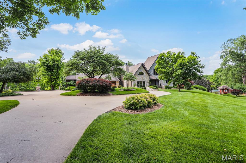 Glen Carbon, Illinois, 62034, United States, 3 Bedrooms Bedrooms, ,4 BathroomsBathrooms,Residential,Active,1960151