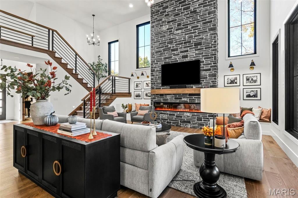 Edwardsville, Illinois, 62025, United States, 4 Bedrooms Bedrooms, ,4 BathroomsBathrooms,Residential,Active,1985874