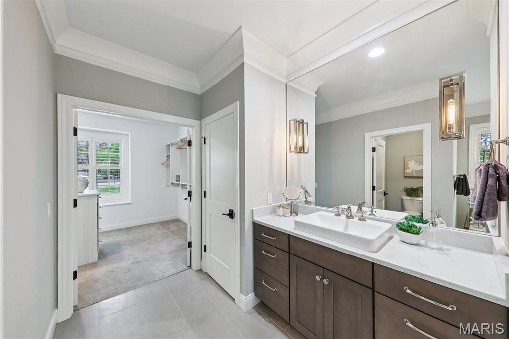 St Louis, Missouri, 63141, United States, 5 Bedrooms Bedrooms, ,5 BathroomsBathrooms,Residential,Active,1995294