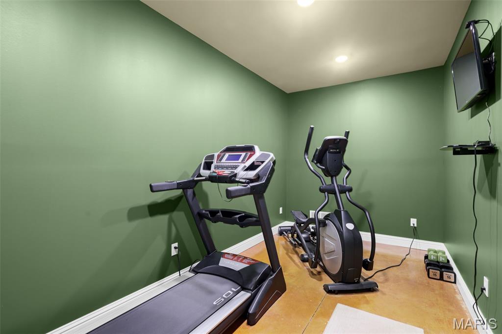 Edwardsville, Illinois, 62025, United States, 4 Bedrooms Bedrooms, ,6 BathroomsBathrooms,Residential,Active,1998604