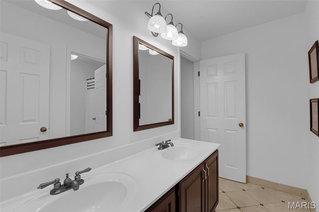 Lake St Louis, Missouri, 63367, United States, 4 Bedrooms Bedrooms, ,4 BathroomsBathrooms,Residential,Active,1905077