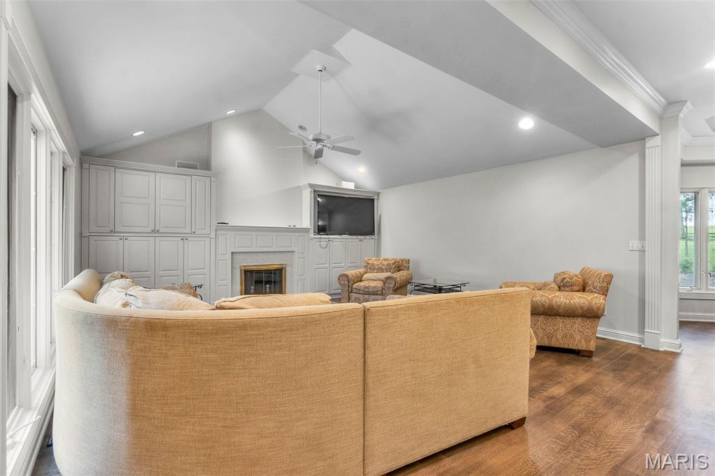 Perryville, Missouri, 63775, United States, ,6 BathroomsBathrooms,Residential,Active,1888518