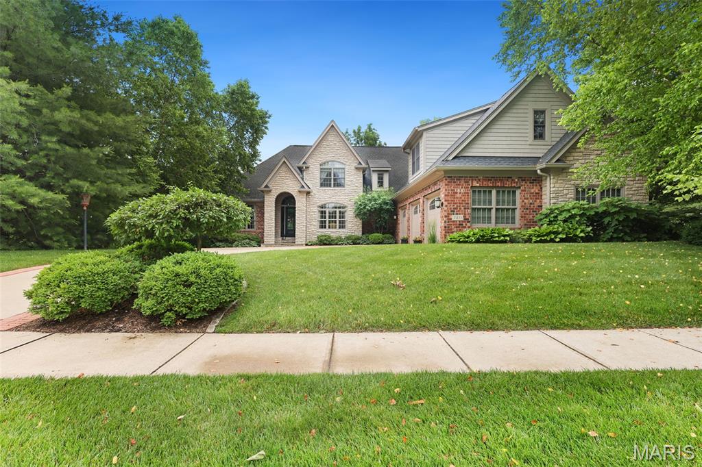 Edwardsville, Illinois, 62025, United States, 4 Bedrooms Bedrooms, ,6 BathroomsBathrooms,Residential,Active,1927653