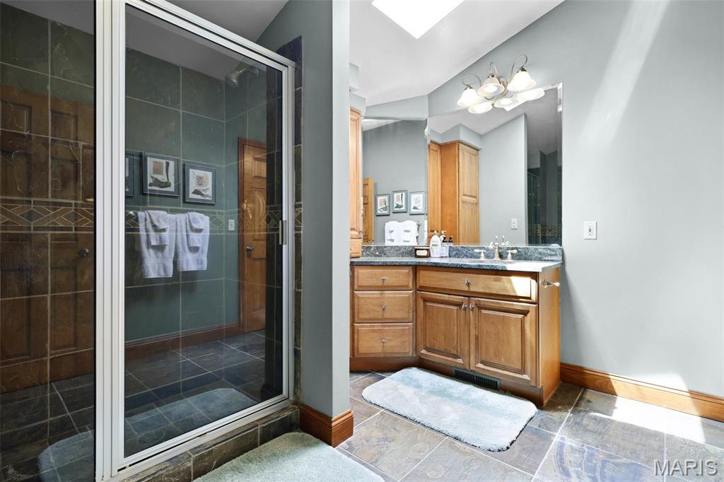 Glen Carbon, Illinois, 62034, United States, 3 Bedrooms Bedrooms, ,4 BathroomsBathrooms,Residential,Active,1960151