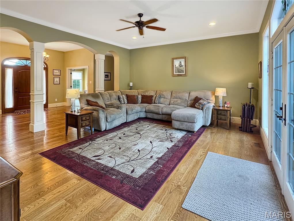 Washington, Missouri, 63090, United States, 4 Bedrooms Bedrooms, ,5 BathroomsBathrooms,Residential,Active,1922278