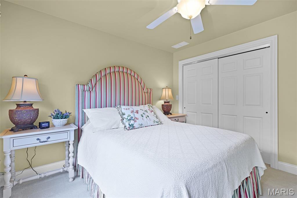 Edwardsville, Illinois, 62025, United States, 4 Bedrooms Bedrooms, ,6 BathroomsBathrooms,Residential,Active,1998604