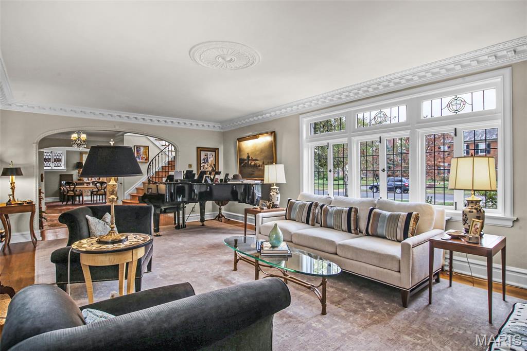 Clayton, Missouri, 63105, United States, 5 Bedrooms Bedrooms, ,5 BathroomsBathrooms,Residential,Active,1965855