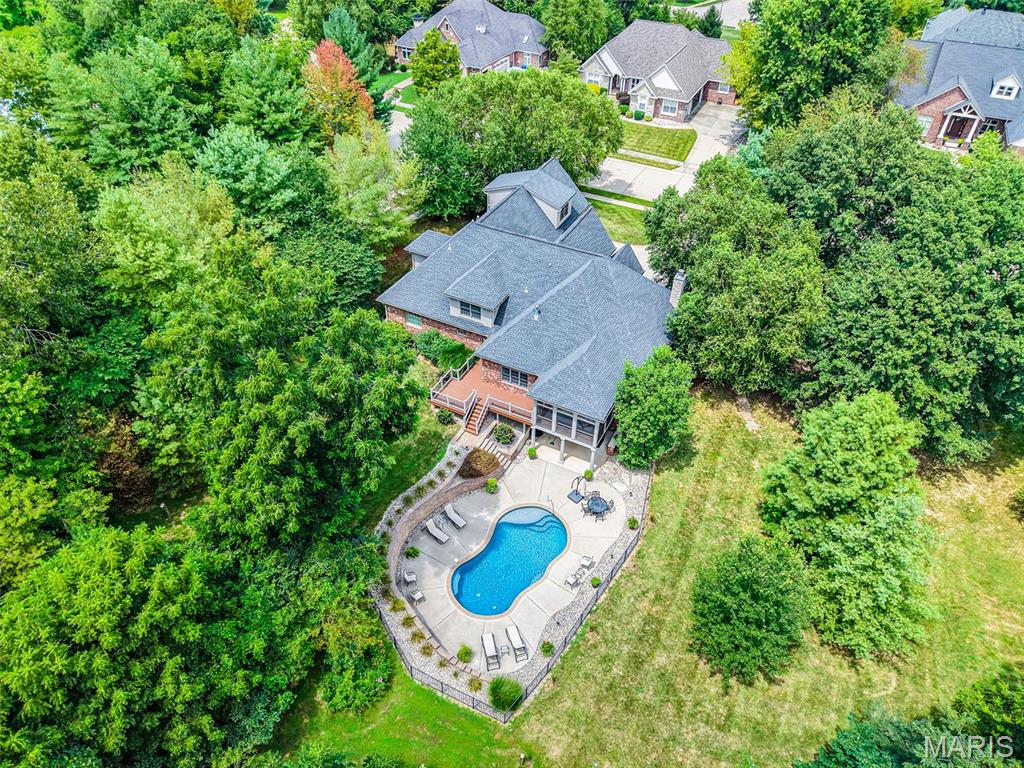 Edwardsville, Illinois, 62025, United States, 4 Bedrooms Bedrooms, ,6 BathroomsBathrooms,Residential,Active,1927653