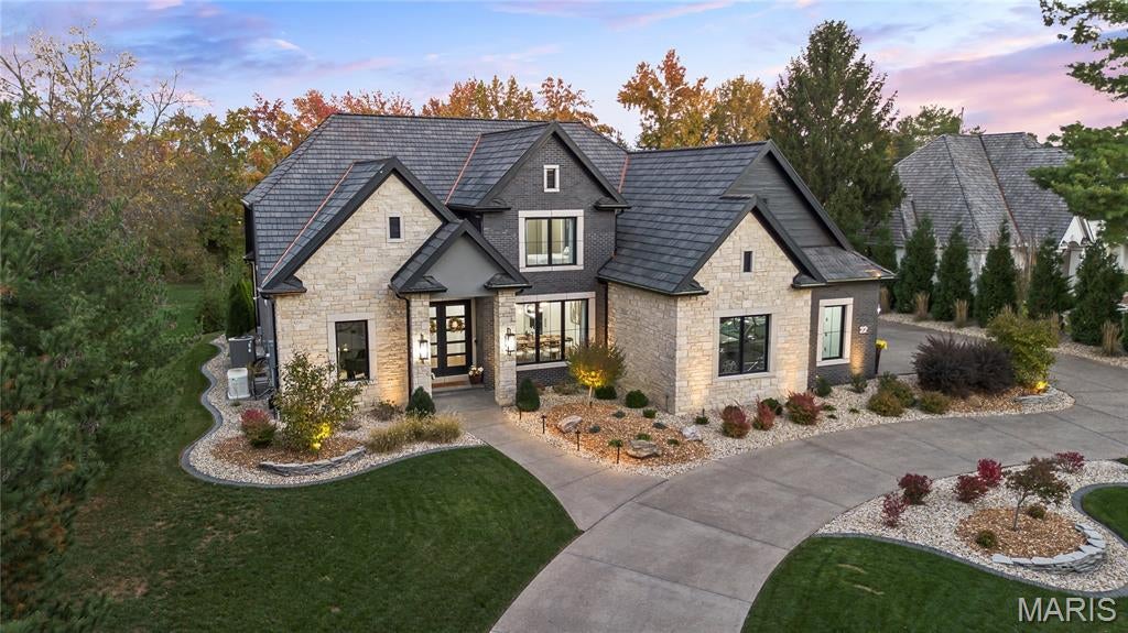 Edwardsville, Illinois, 62025, United States, 4 Bedrooms Bedrooms, ,4 BathroomsBathrooms,Residential,Active,1985874