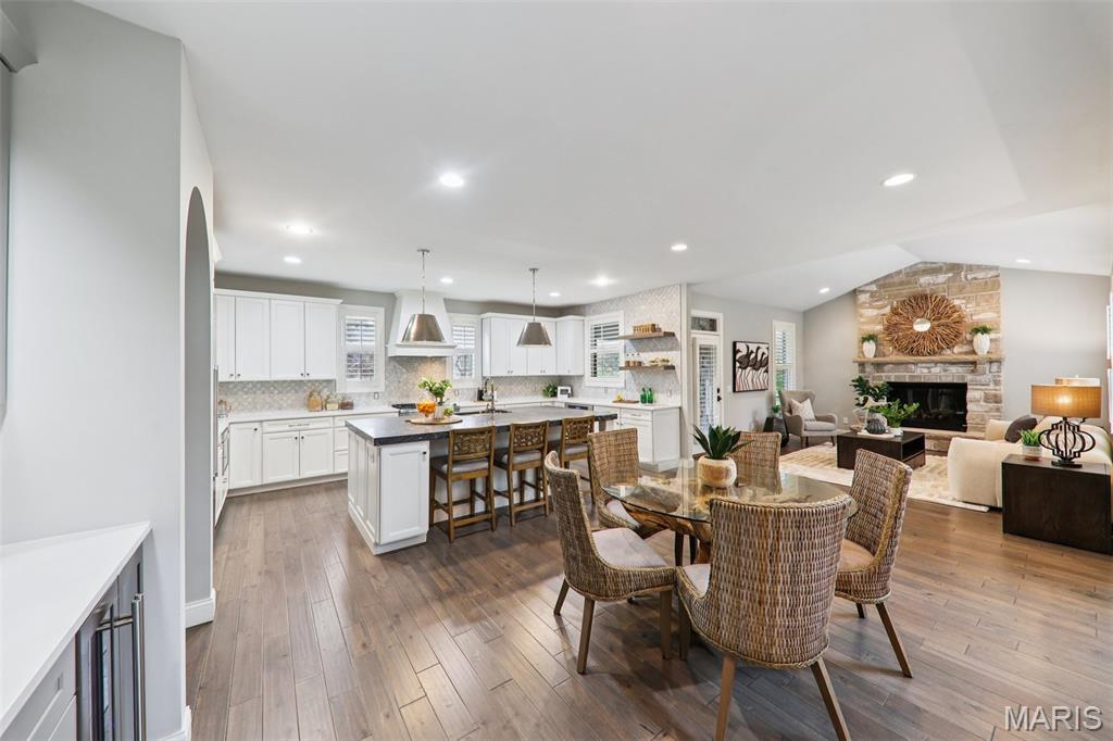 St Louis, Missouri, 63141, United States, 5 Bedrooms Bedrooms, ,5 BathroomsBathrooms,Residential,Active,1995294