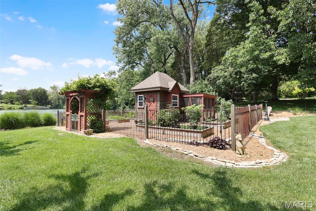 Glen Carbon, Illinois, 62034, United States, 3 Bedrooms Bedrooms, ,4 BathroomsBathrooms,Residential,Active,1960151