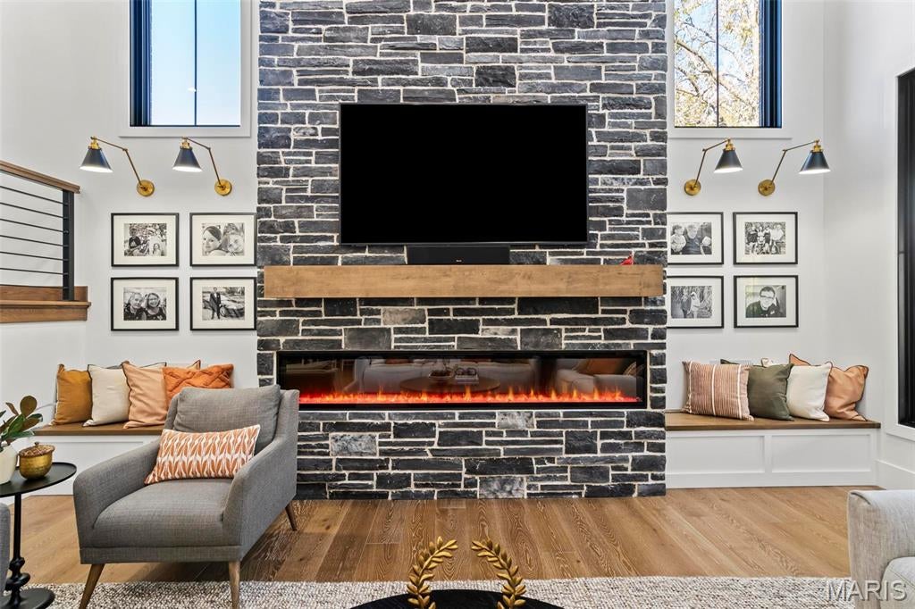 Edwardsville, Illinois, 62025, United States, 4 Bedrooms Bedrooms, ,4 BathroomsBathrooms,Residential,Active,1985874