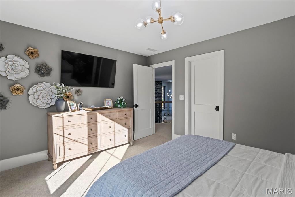 Edwardsville, Illinois, 62025, United States, 4 Bedrooms Bedrooms, ,4 BathroomsBathrooms,Residential,Active,1985874