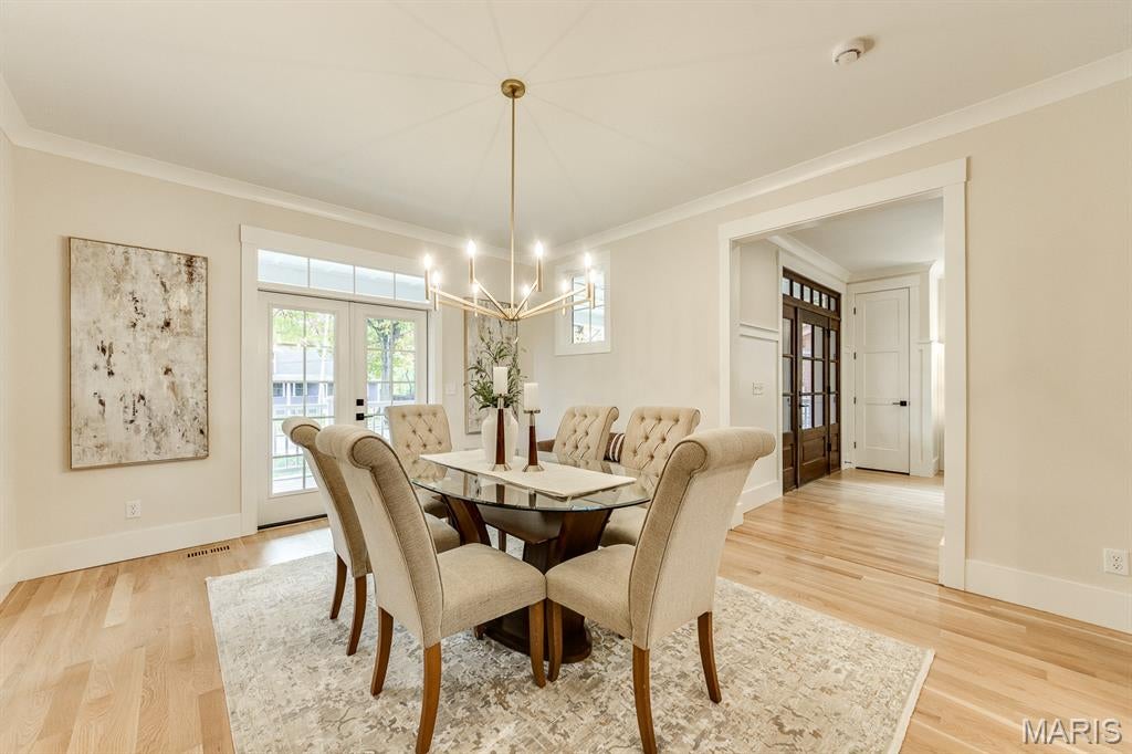 Webster Groves, Missouri, 63119, United States, 4 Bedrooms Bedrooms, ,4 BathroomsBathrooms,Residential,Active,1992552