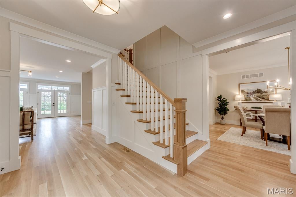 Webster Groves, Missouri, 63119, United States, 4 Bedrooms Bedrooms, ,4 BathroomsBathrooms,Residential,Active,1992552