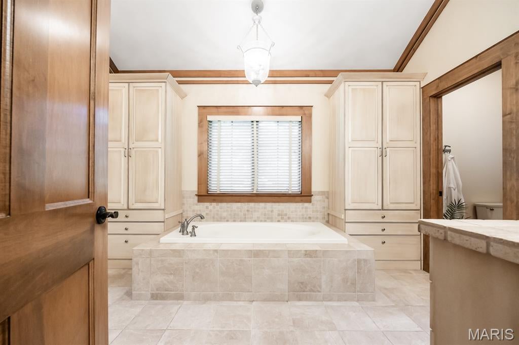 Shiloh, Illinois, 62221, United States, 6 Bedrooms Bedrooms, ,6 BathroomsBathrooms,Residential,Active,1902949