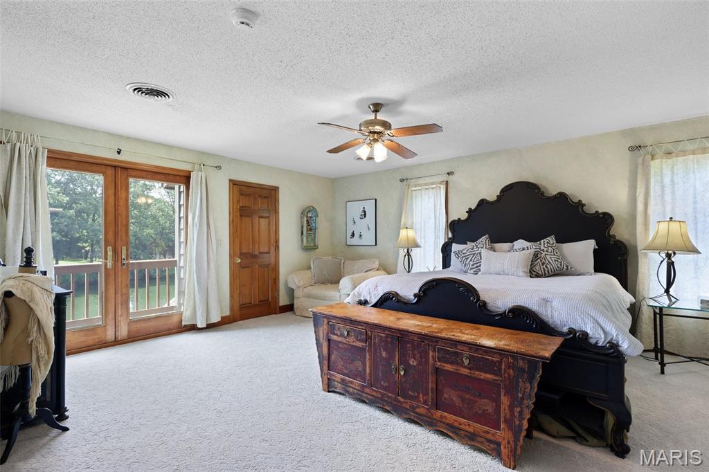 Glen Carbon, Illinois, 62034, United States, 3 Bedrooms Bedrooms, ,4 BathroomsBathrooms,Residential,Active,1960151