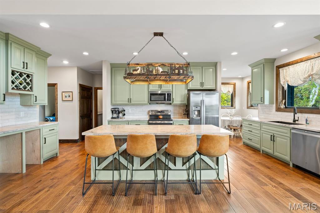 Washington, Missouri, 63090, United States, 5 Bedrooms Bedrooms, ,4 BathroomsBathrooms,Residential,Pending,2003552