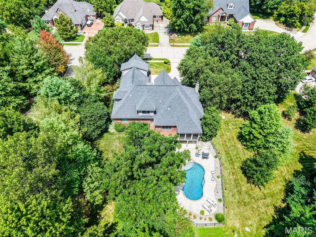 Edwardsville, Illinois, 62025, United States, 4 Bedrooms Bedrooms, ,6 BathroomsBathrooms,Residential,Active,1998604