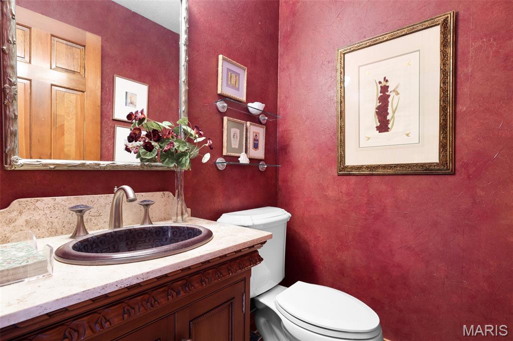 Glen Carbon, Illinois, 62034, United States, 3 Bedrooms Bedrooms, ,4 BathroomsBathrooms,Residential,Active,1960151