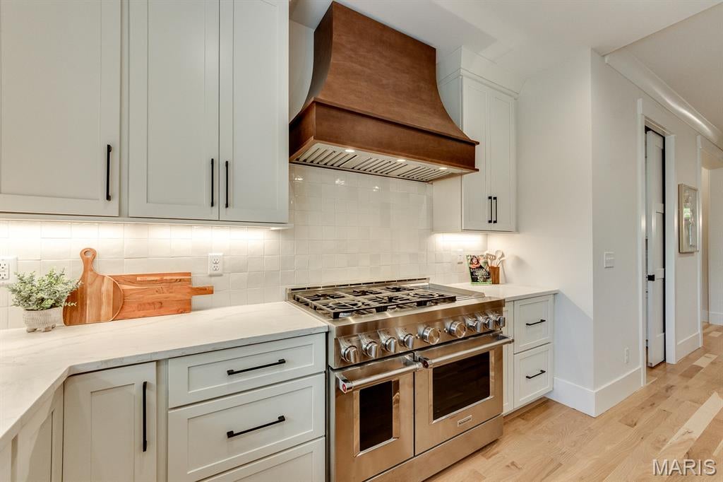 Webster Groves, Missouri, 63119, United States, 4 Bedrooms Bedrooms, ,4 BathroomsBathrooms,Residential,Active,1992552