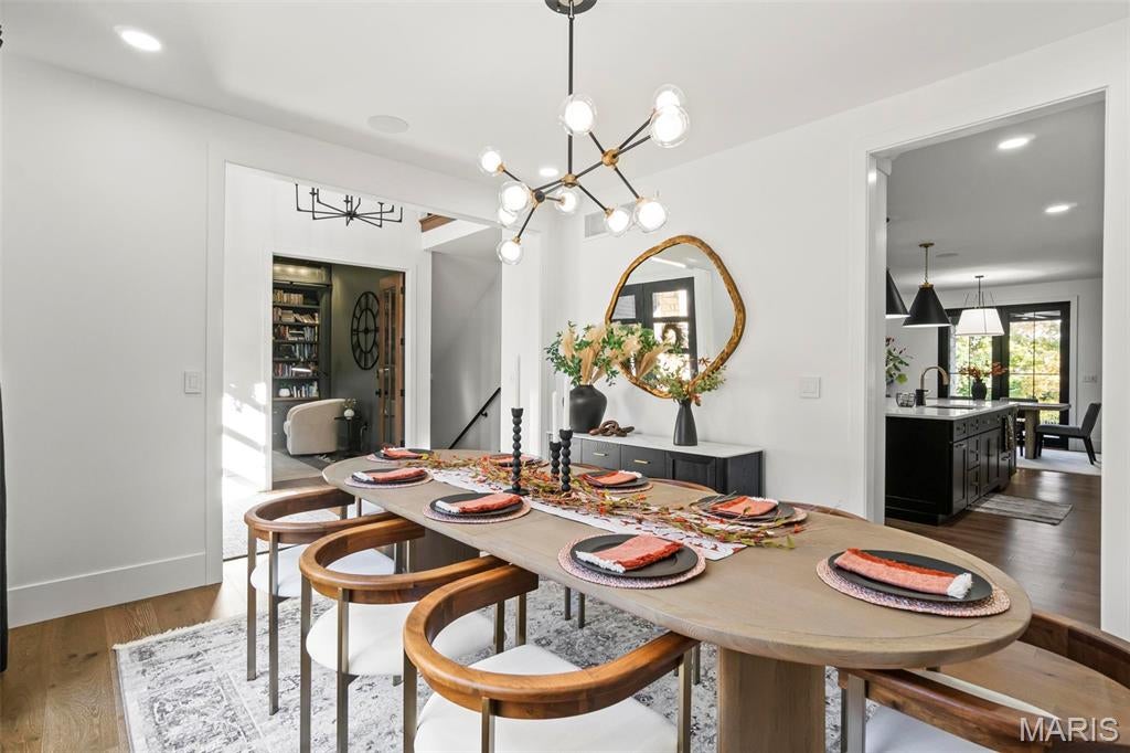 Edwardsville, Illinois, 62025, United States, 4 Bedrooms Bedrooms, ,4 BathroomsBathrooms,Residential,Active,1985874