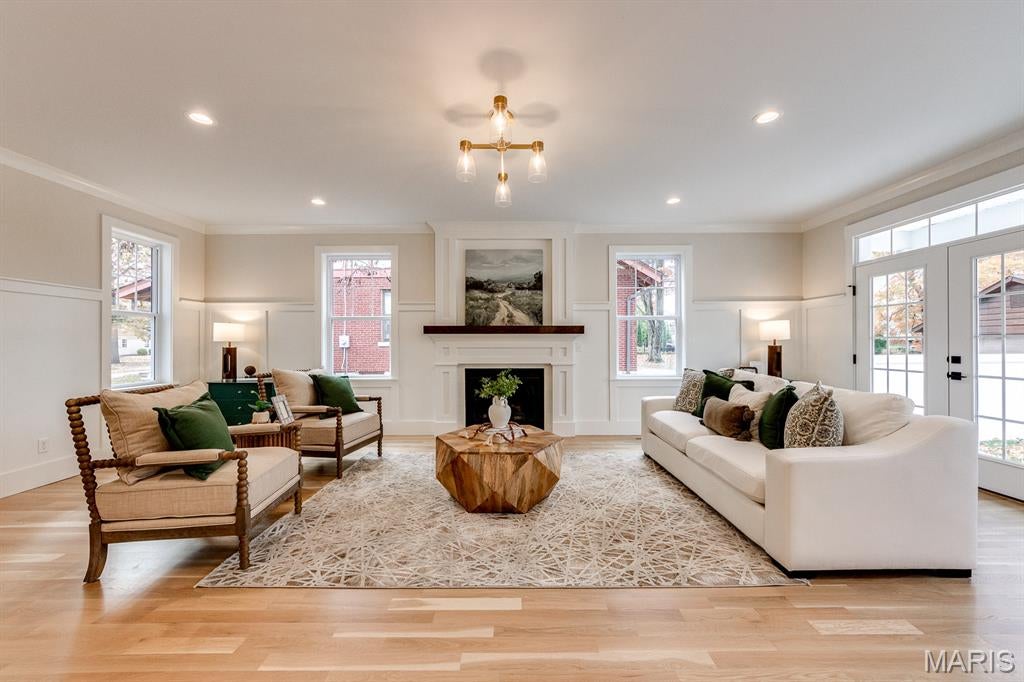 Webster Groves, Missouri, 63119, United States, 4 Bedrooms Bedrooms, ,4 BathroomsBathrooms,Residential,Active,1992552