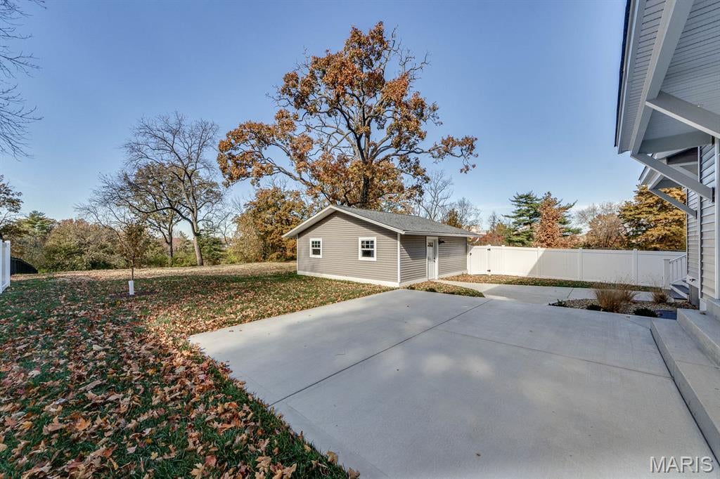 Webster Groves, Missouri, 63119, United States, 4 Bedrooms Bedrooms, ,4 BathroomsBathrooms,Residential,Active,1992552