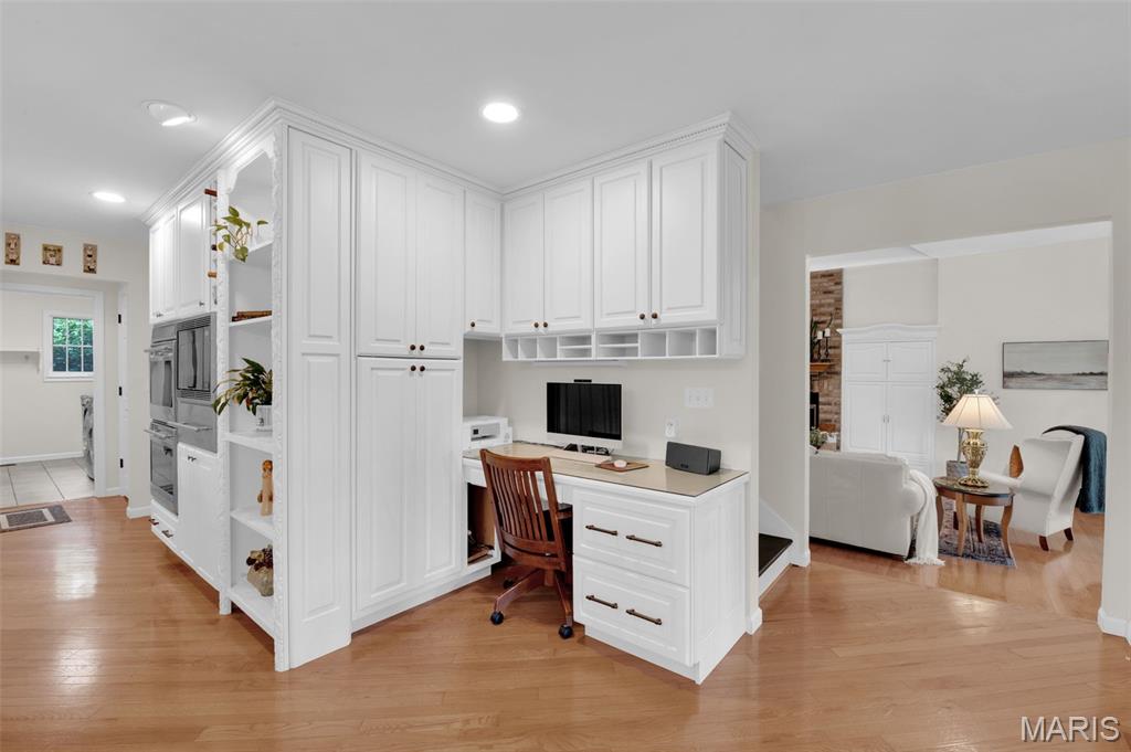 Lake St Louis, Missouri, 63367, United States, 4 Bedrooms Bedrooms, ,4 BathroomsBathrooms,Residential,Active,1905077