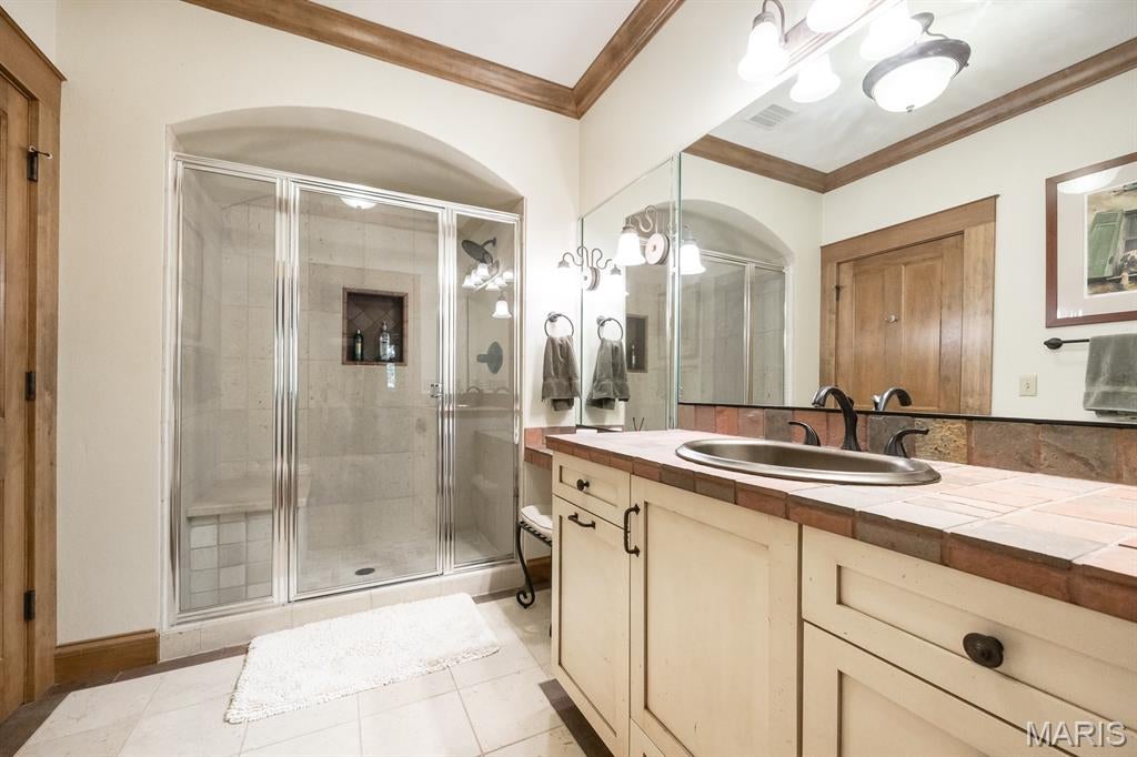 Shiloh, Illinois, 62221, United States, 6 Bedrooms Bedrooms, ,6 BathroomsBathrooms,Residential,Active,1902949