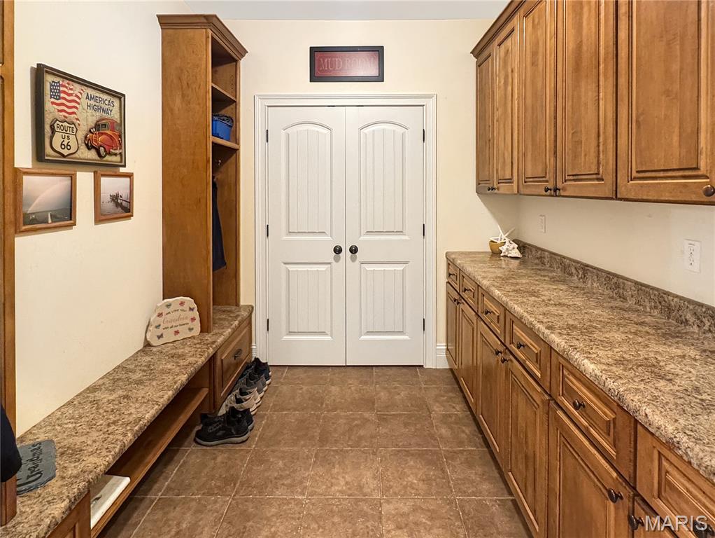 Washington, Missouri, 63090, United States, 4 Bedrooms Bedrooms, ,5 BathroomsBathrooms,Residential,Active,1922278