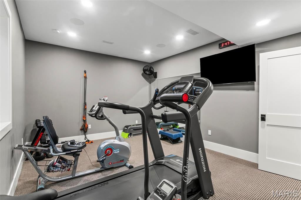 Edwardsville, Illinois, 62025, United States, 4 Bedrooms Bedrooms, ,4 BathroomsBathrooms,Residential,Active,1985874