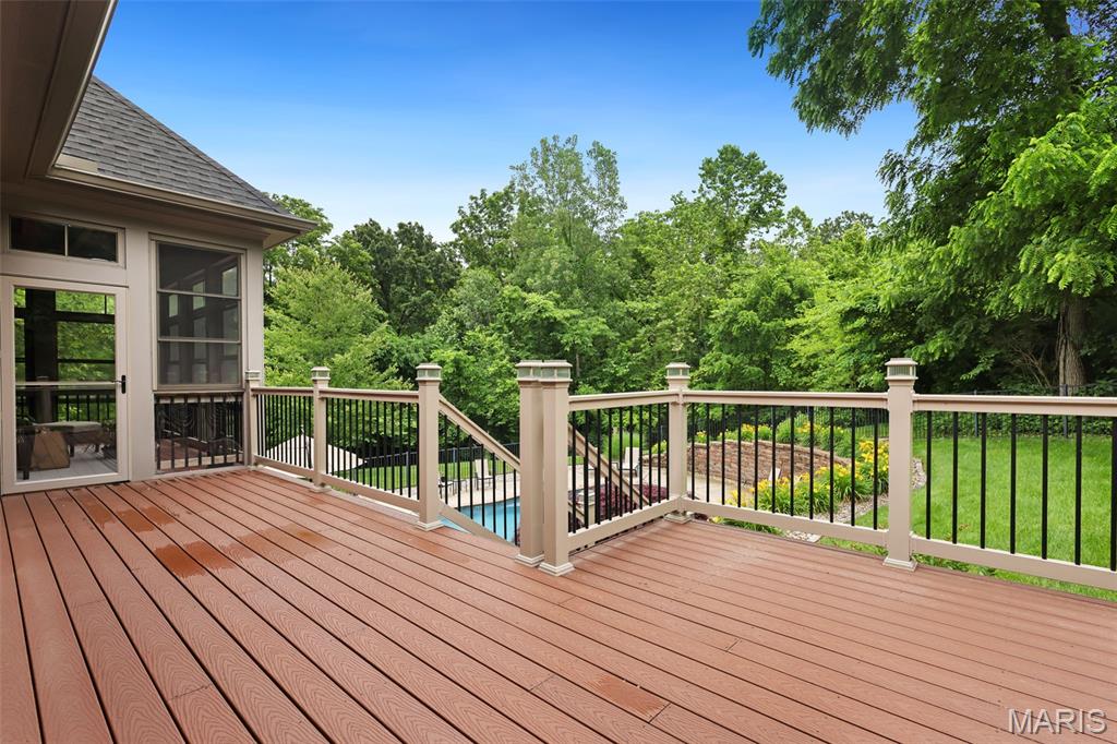 Edwardsville, Illinois, 62025, United States, 4 Bedrooms Bedrooms, ,6 BathroomsBathrooms,Residential,Active,1927653