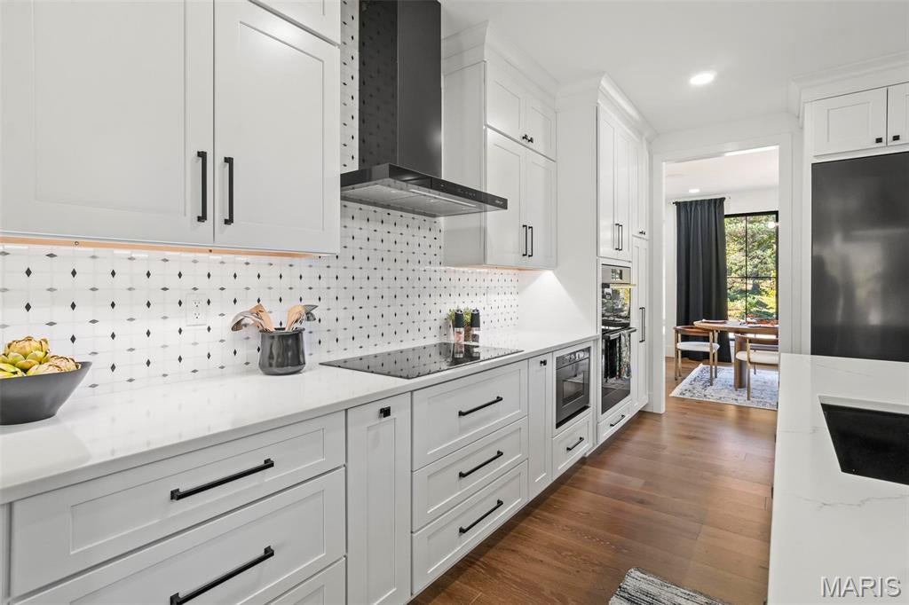 Edwardsville, Illinois, 62025, United States, 4 Bedrooms Bedrooms, ,4 BathroomsBathrooms,Residential,Active,1985874