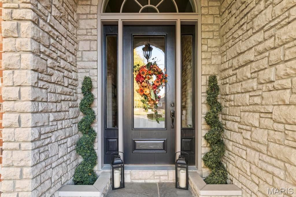 Edwardsville, Illinois, 62025, United States, 4 Bedrooms Bedrooms, ,6 BathroomsBathrooms,Residential,Active,1927653