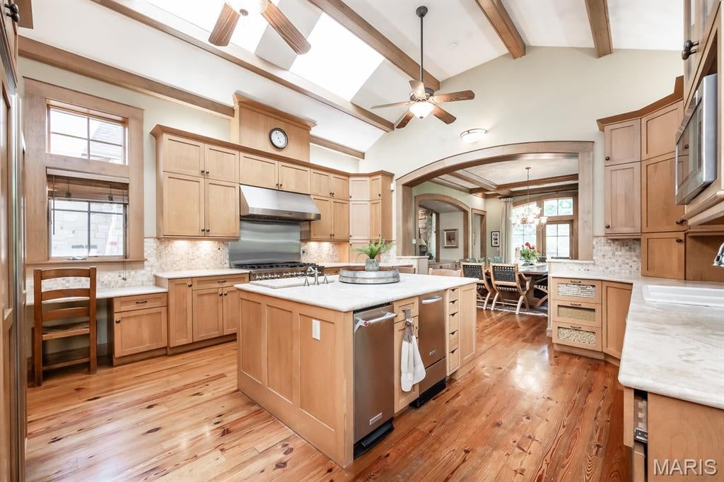 Shiloh, Illinois, 62221, United States, 6 Bedrooms Bedrooms, ,6 BathroomsBathrooms,Residential,Active,1902949