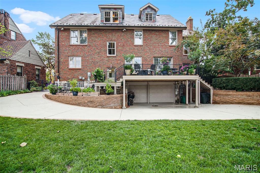 Clayton, Missouri, 63105, United States, 5 Bedrooms Bedrooms, ,5 BathroomsBathrooms,Residential,Active,1965855