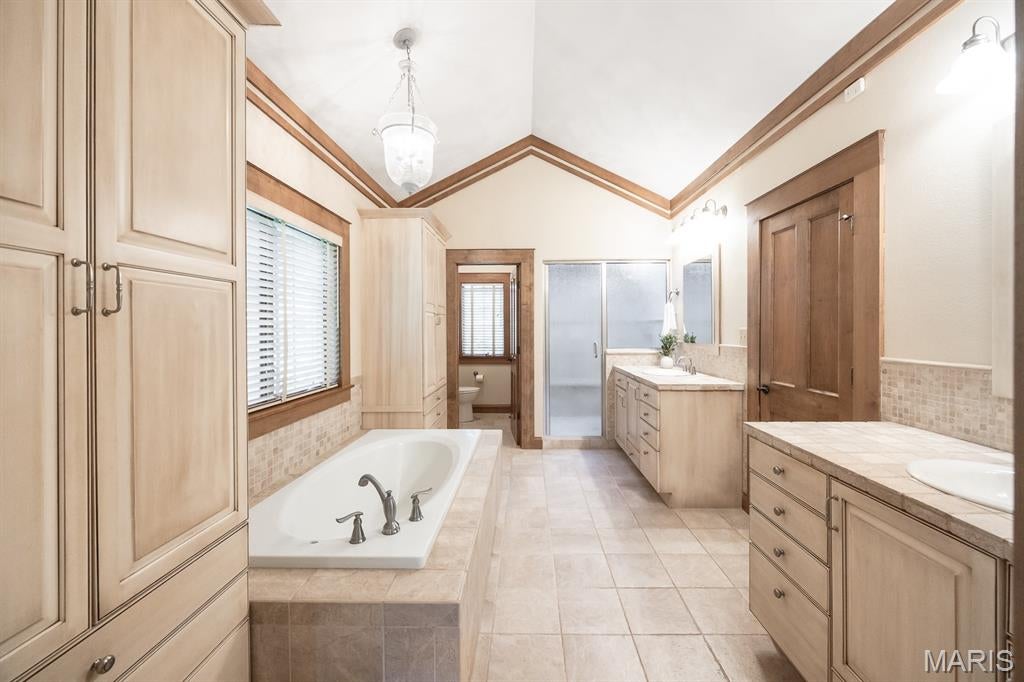 Shiloh, Illinois, 62221, United States, 6 Bedrooms Bedrooms, ,6 BathroomsBathrooms,Residential,Active,1902949