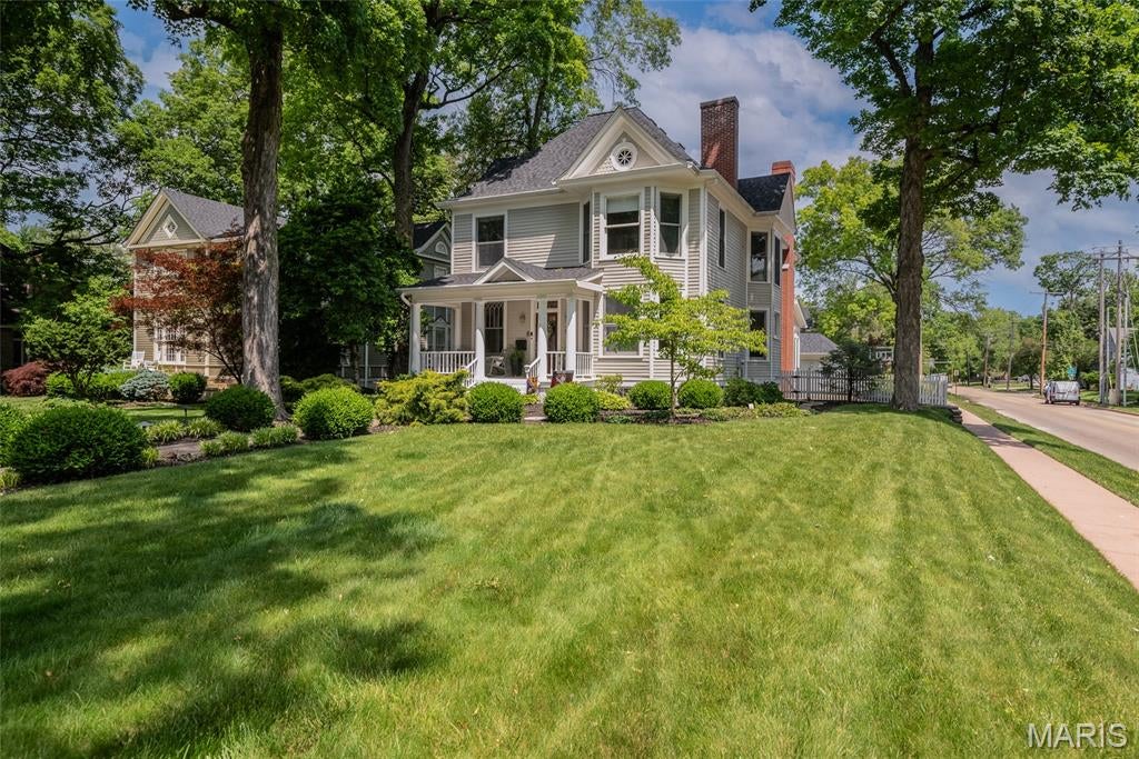 Edwardsville, Illinois, 62025, United States, 6 Bedrooms Bedrooms, ,5 BathroomsBathrooms,Residential,Active,1824912
