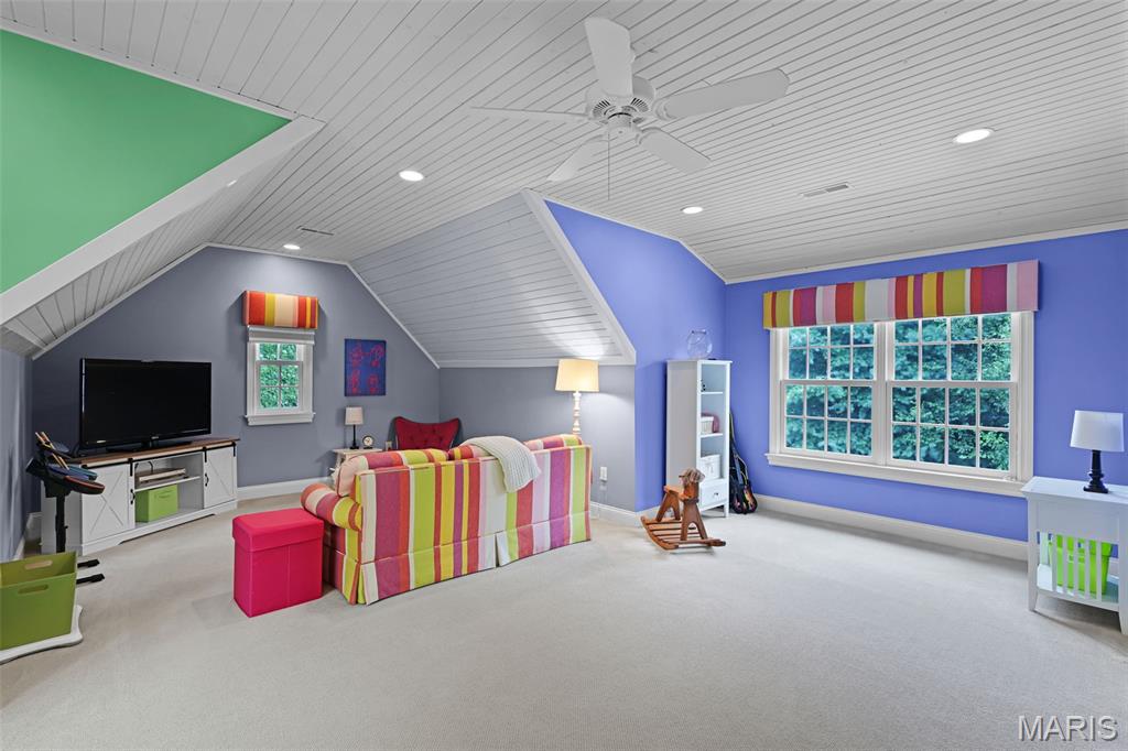 Edwardsville, Illinois, 62025, United States, 4 Bedrooms Bedrooms, ,6 BathroomsBathrooms,Residential,Active,1927653