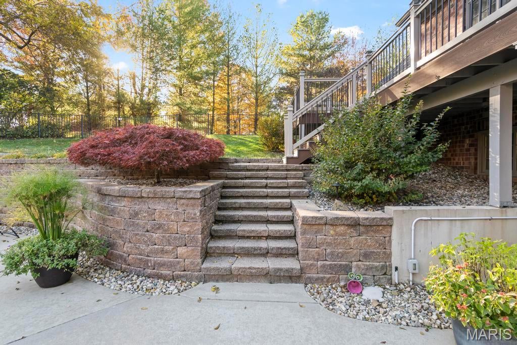 Edwardsville, Illinois, 62025, United States, 4 Bedrooms Bedrooms, ,6 BathroomsBathrooms,Residential,Active,1927653