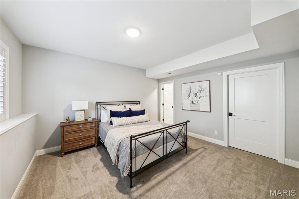 St Louis, Missouri, 63141, United States, 5 Bedrooms Bedrooms, ,5 BathroomsBathrooms,Residential,Active,1995294